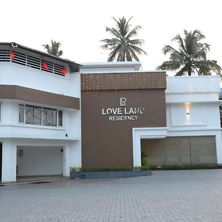 Loveland Residency Kochi Exterior photo