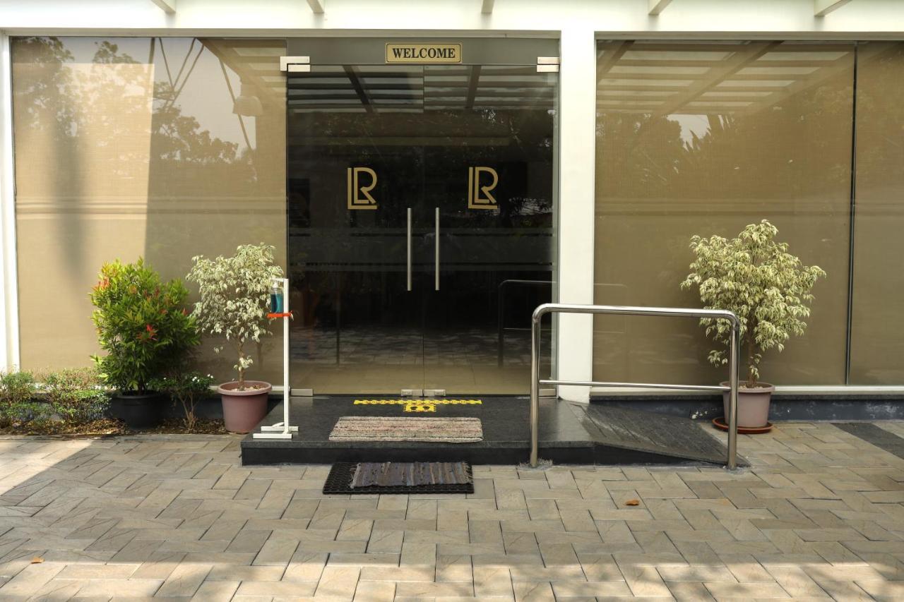 Loveland Residency Kochi Exterior photo