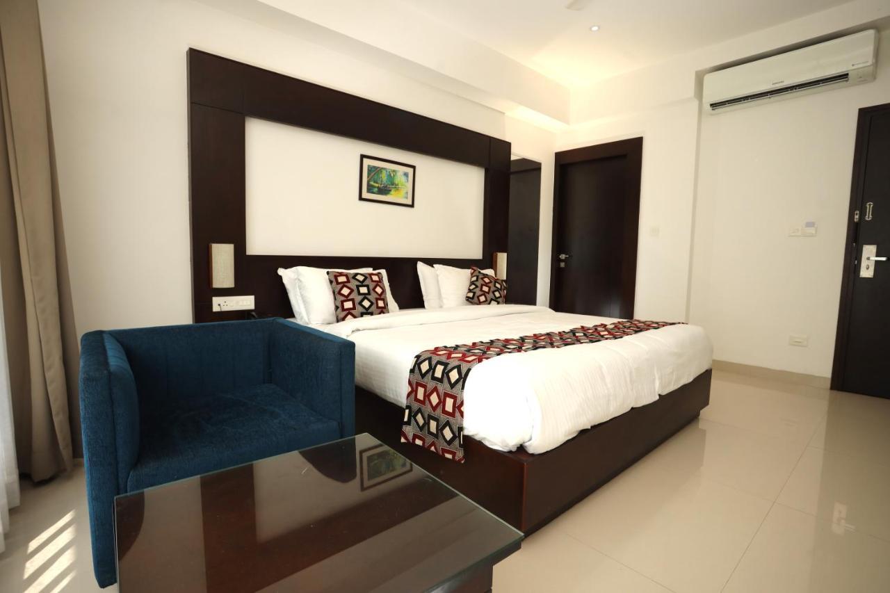 Loveland Residency Kochi Exterior photo