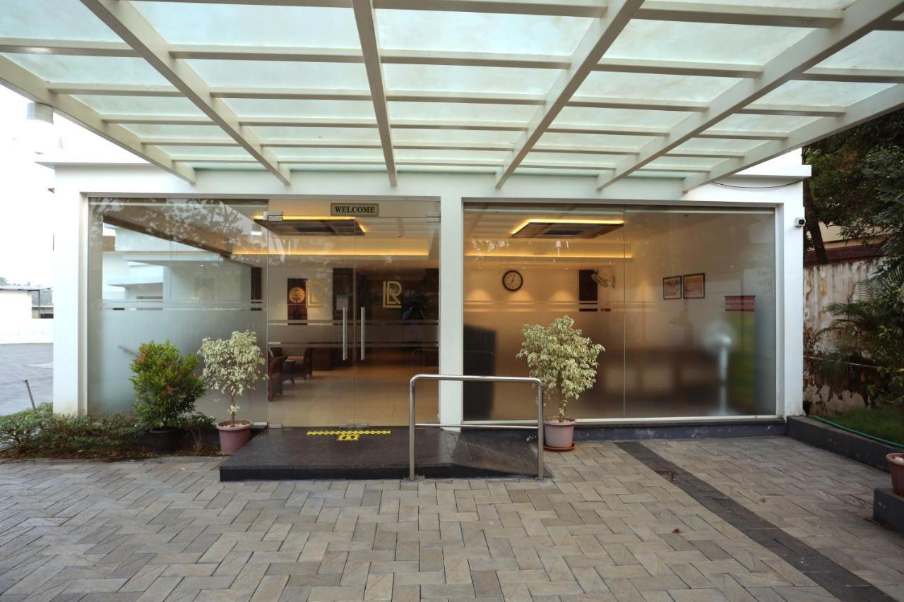 Loveland Residency Kochi Exterior photo